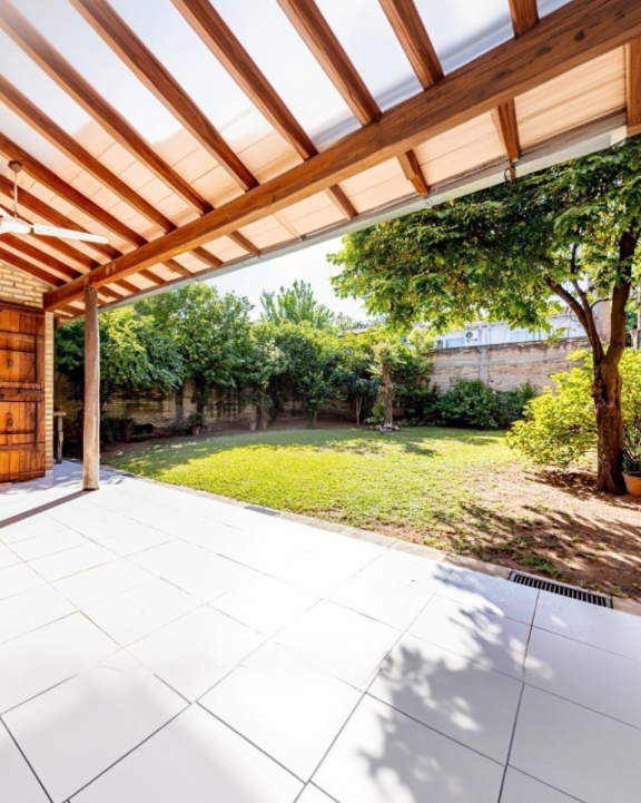 En Venta - Casa de 4 habitaciones en Lambaré